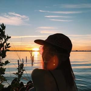 Meet your Posher, Alexis